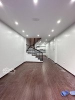 bán nhà tứ hiệp mặt ngõ, ô tô cách 10m , gần chợ gần khu tdctứ hiệp