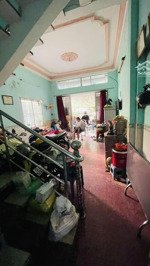 bán nhà đúc 2 lầu 4,2m x14,5m ,hẻm xe hơi đường lạc long quân p10 tân bình