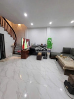 bán nhà riêng khâm thiên đống đa - dt 30m 2 - 5 tầng - sân để xe - trung tâm - giá 7. x tỷ