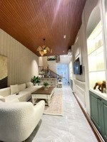 bán nhà có hồ bơi 3 tầng phạm quang ảnh, gần cầu rồng