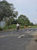 bán gấp 1 nền duy nhất tại the sol city, 2,3 tỷ, 90m2, shr, cổng trường mần non, rẻ nhất khu này