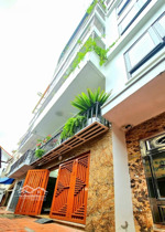 vị trí đẹp nguyễn văn huyên cầu giấy 55mx6tầng,mt4.3m giá 18.5 tỷ ô tô vào nhà 10m ra mặt phố thông