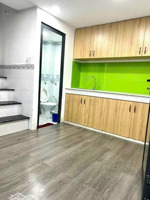 bán nhà vi bằng hẻm vườn điều q7. dt 3.6x4.8m. xd 1 trệt 1 lầu. giá 919 tr. lh mr huy