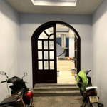 phố trịnh công sơn đi bộ vài bước ra hồ tây, ở sướng hoặc kinh doanh apartment hái ra tiền.