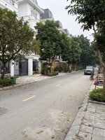 bán nhanh lô đất đẹp kđt lideco tt trạm trôi. dt: 65m vuông đẹp hàng xóm toàn bt giá tốt để đâu tư.