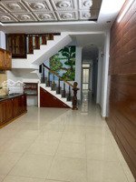 cho thuê nhà nguyên căn, 1 trệt 1 lầu, ngang 4.3m dài 30m, hẻm 5m đường 339