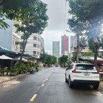 chính chủ cần bán góc 2 mặt tiền vị trí vàng sát biển - sơn trà.