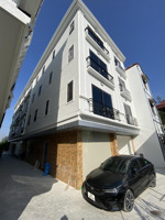 nhà to ngõ rộng- đường 5m xe tải đỗ cửa . 43m2 4 tầng - ngay gần đại lộ thăng long