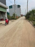 bán lô đất đấu giá x2 la tinh hướng đông nam không vướng gì. lh 