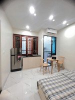 cho thuê ccmn đẹp thoáng sáng ban công ngõ 77 đường 8/3 hai bà trưng