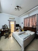 bán nhà mặt tiền đường số quận 7 - 159m2 - 24tỷ.