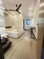 siêu phẩm nhà đẹp q1 - sát mt nguyễn văn cừ - 3 tầng 4pn - tặng full nội thất xịn - chỉ 11.8 tỷ