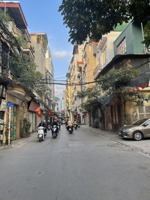 * dt: 63m -nhà 2 tầng-3 ngủ-thông-kinh doanh-vài bước ra mặt đường an dương-cơ hội đầu tư giữ tiên