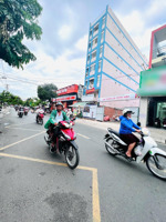 mặt tiền kinh doanh tân quý ngay ngã tư rất sầm uất (5mx21m)_ trệt + lầu đối diện aeon