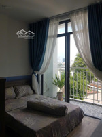 bán gấp chdv quận phú nhuận - 7 tầng có hầm, thang máy xịn - 21 phòng 2 penhouse - 144m2 (4.5 x 30)