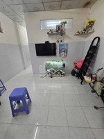 nhà đẹp ở ngay, tân phú ngay thoại ngọc hầu với thạch lam 60 m2, 2 tầng, sổ hồng riêng