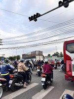 mặt tiền nhựa sec lê a. tin đi mn ơi