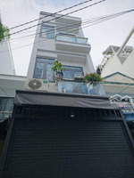 nhà đẹp q4- 4 tầng đúc- 40m2- sát mt- ko qh- chỉ 4 tỷ nhỉnh