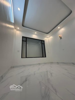 nhà 3 tầng, đường đinh thị vân