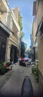 tân phú- hẻm xe hơi vườn lài.
56m2 nhà mới 2 tầng, đẹp
giá: 6.85 tỷ