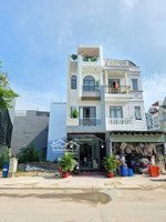 nhà sổ hoàn công có thang máy mặt đường bình chuẩn 67 - tp thuận an