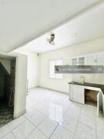 cho thuê nhà hẻm 8m (5*20m) 3 lầu - trệt trống suốt - 3 lầu - p3 - gv