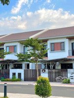 giá tốt chưa từng có, nhà 2 tầng sổ hồng sẵn cần bán gấp