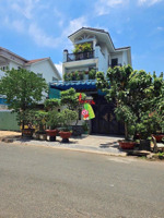 bán biệt thự 3 tầng. khu dân cư khang điền. giá tốt nhất khu vực .