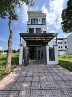 nhà giữa công viên, bệnh viện, trường học trong five stars ecocity. có thang máy. đã hoàn công.