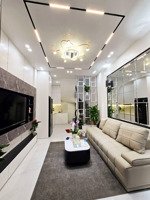 nhà đẹp hồng mai, hai bà trưng 22/25m, 5 tầng, mt 3.2m, giá 6.5 tỷ.