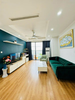 cho thuê căn hộ 3pn, 132m2 tại royal city, giá chỉ 19 triệu/tháng. liên hệ em dương: 