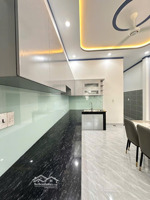 bán căn nhà 1 trệt 1 lầu mới 100%, sổ thổ cư hoàn công, sát quảng trường tỉnh đồng nai