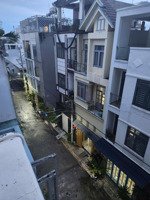 bán nhà lầu đẹp hẻm xe hơi, giá tốt 7,5 tỷ ngay cổng vạn phúc city