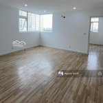 bán gấp căn góc 3 phòng ngủ, city gate tower - view city tuyệt đẹp!