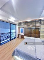 còn sót lại 1 căn nhà 10 tỷ - có thang máy - trung tâm quận - ngõ thông ba gác đua gần phố.