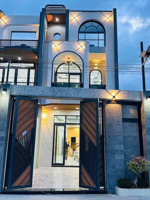 cuối năm thanh lý gấp căn nhà ngay nguyễn văn linh giao ql50. nhà 1 trệt 1 lầu 3 phòng ngủ