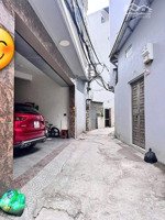 bán nhà 6 tầng tầng may phố trạm ô tô vào nhà kinh doanh gần trường học