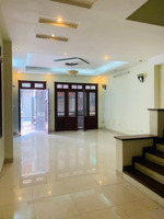 cho thuê nhà nguyên căn mới ngõ 3 nguyễn hoàng. dt 80m x 5 tầng, mt 5m. giá 25tr.