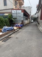lô góc xuân canh ,xã đông anh đường ôtô thông tứ phía .gần vin cổ loa.
diện tích 50m .mặt tiền 4.5m