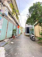 bán nhà đẹp ngay đại học luật, ql13 hiệp bình chánh. dt 93.3m2 ngang 6m, cấu trúc 2 tầng, shr sẵn.