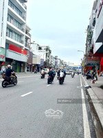 mặt tiền kinh doanh phan đình phùng liền kề quận 1 nhà có sẵn hđ thuê