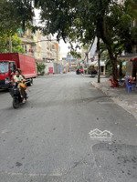 6tầng 8pn đường 10m bà hom , khu cao tầng đối diện công viên