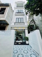 nhà xây mới sân cổng riêng thiên lôi - chợ đôn