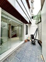 nhà đẹp xây mới sân cổng tiêng phố trần nguyên hãn - gần hồ tam bạc