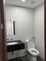 bán gấp căn 2br chỉ 2,8tỷ , nhận nhà vào ở ngay