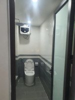 nhà đẹp tựu liệt, 58m2, 5 tầng, full nội thất, ô tô đỗ cổng, sát phố, 9.8 tỷ