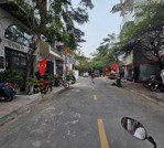 đất khu phân lô đồng bộ, đường 12m.
nguyễn văn quá q12
dt: 4m x 18m đã có sổ riêng xây dựng ngay