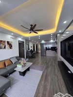 cần bán chung cư giải phóng,dt 98m2 - chia 3 ngủ, 2 vsinh. căn góc tầng trung. giá 7,350 tỷ