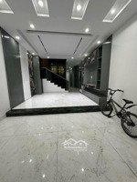 nhà đẹp tân ấp ba đình 57n2 - 5 tầng mặt tiền 4m - cách 10m ra đường ôtô tránh