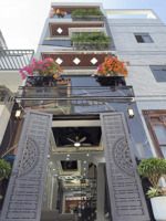 nhà xây mới 100%- có sân vườn- hẻm xe hơi 2295 huỳnh tấn phát, nhà bè.